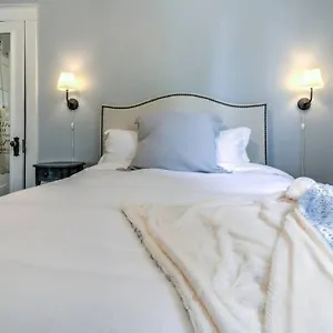 Apartment Elegant Colonial With Lovely Details And Character